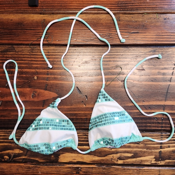 Victoria's Secret Other - Victoria's Secret String Bikini Top | M